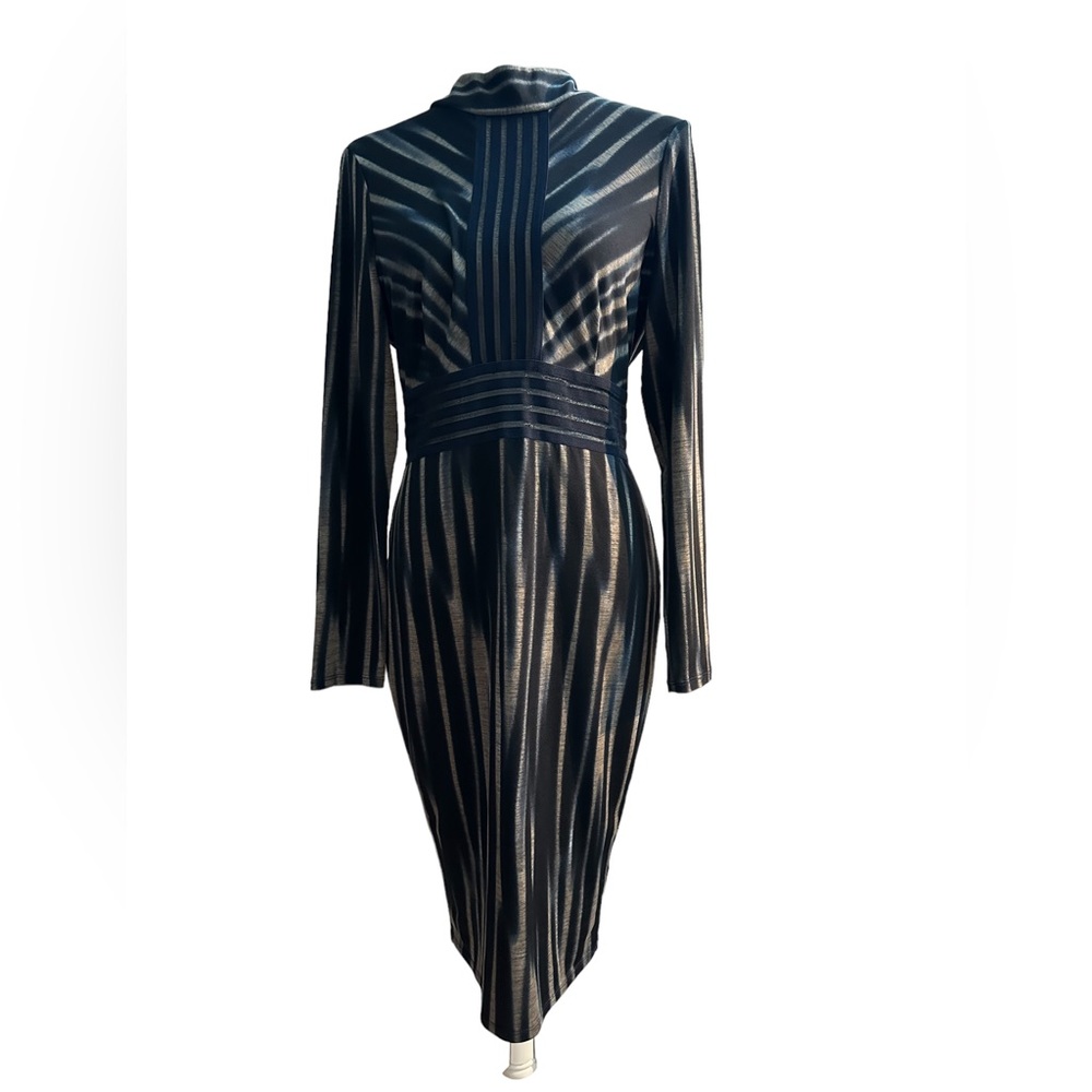 UEC Venus Dress 👗mesh waist & front line striped Size Med